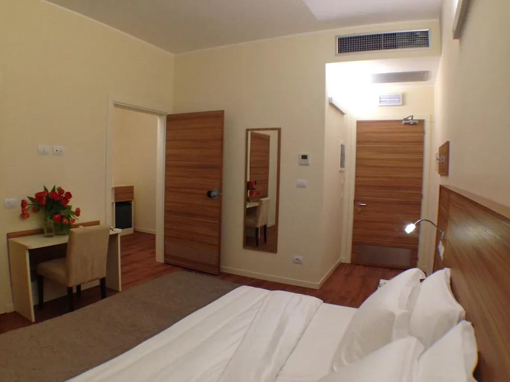 Hotel Forum Baranzate 3*,